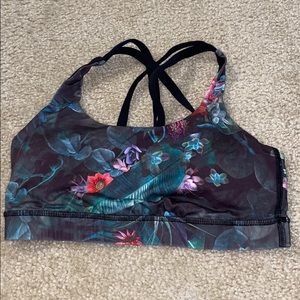 Lululemon sports bra